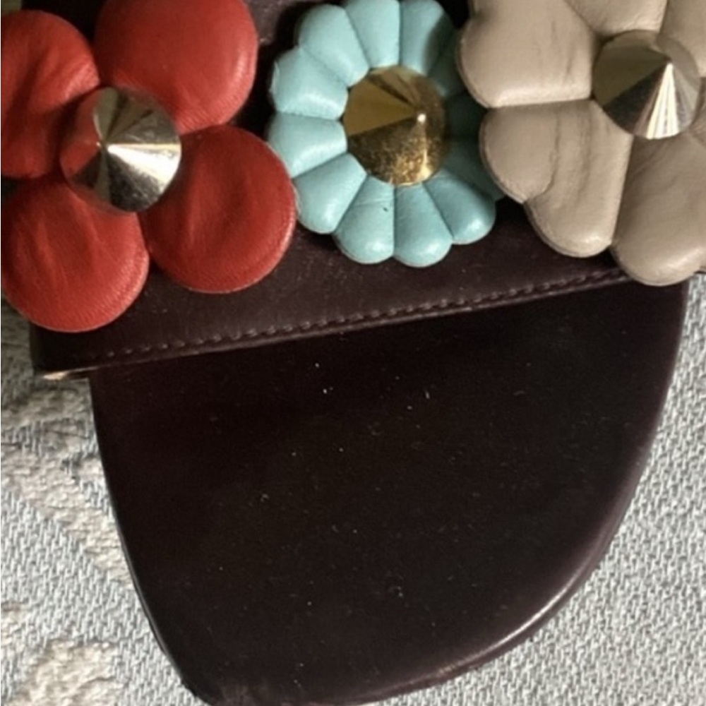 ✅Authentic FENDI FLOWERLAND  Puffy leather Sandals Size 8 1/2 Gorgeous Colors!🌺 - Picture 13 of 15